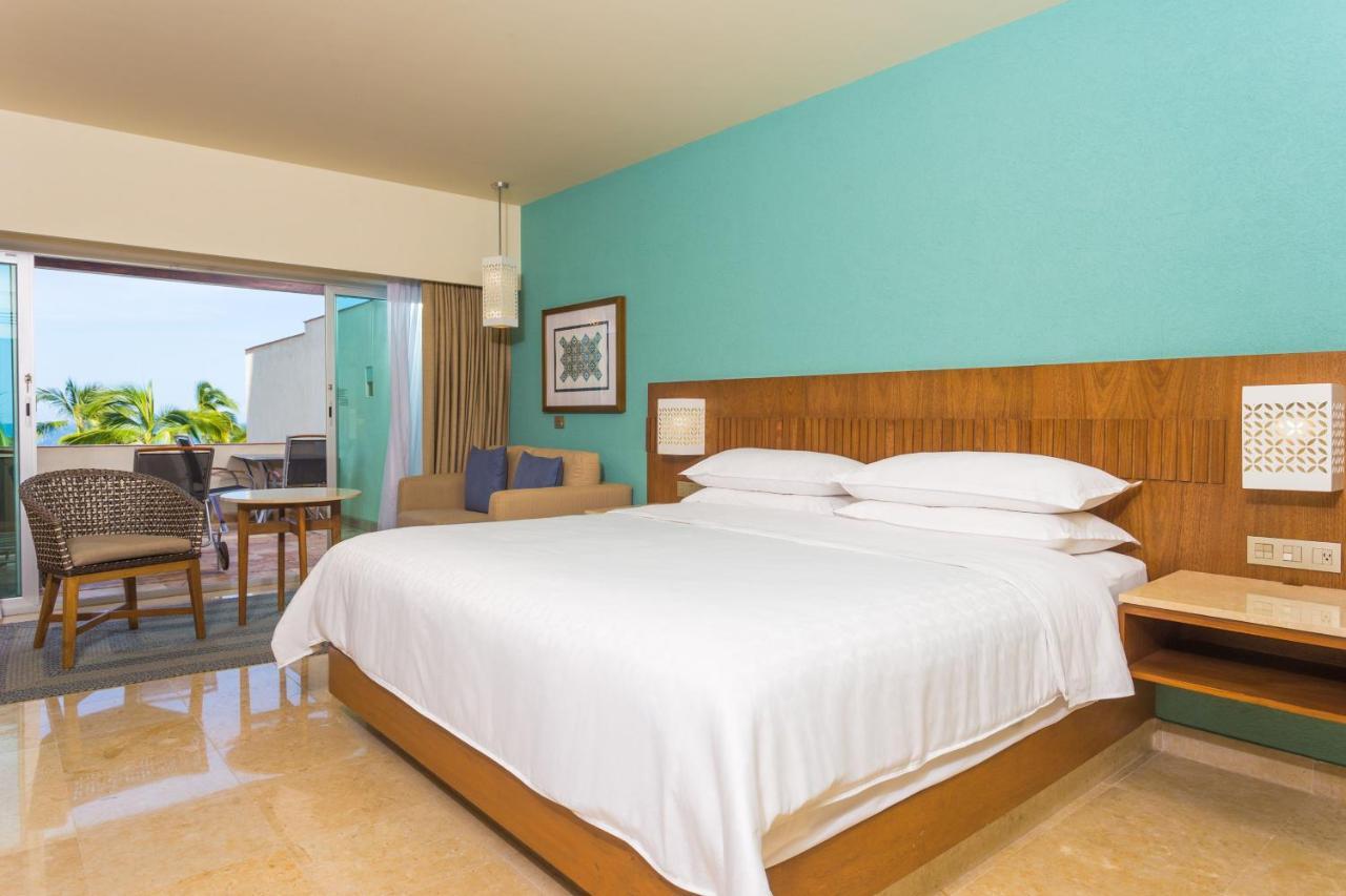 Guest room 1 King Terrace view Pool view Low floor