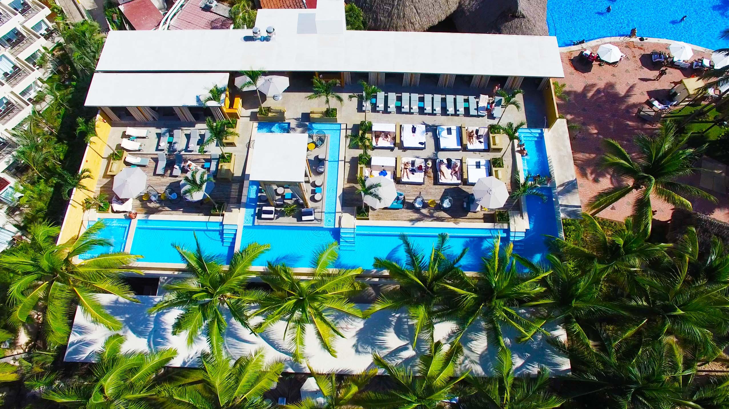 Honeymoon Suite
