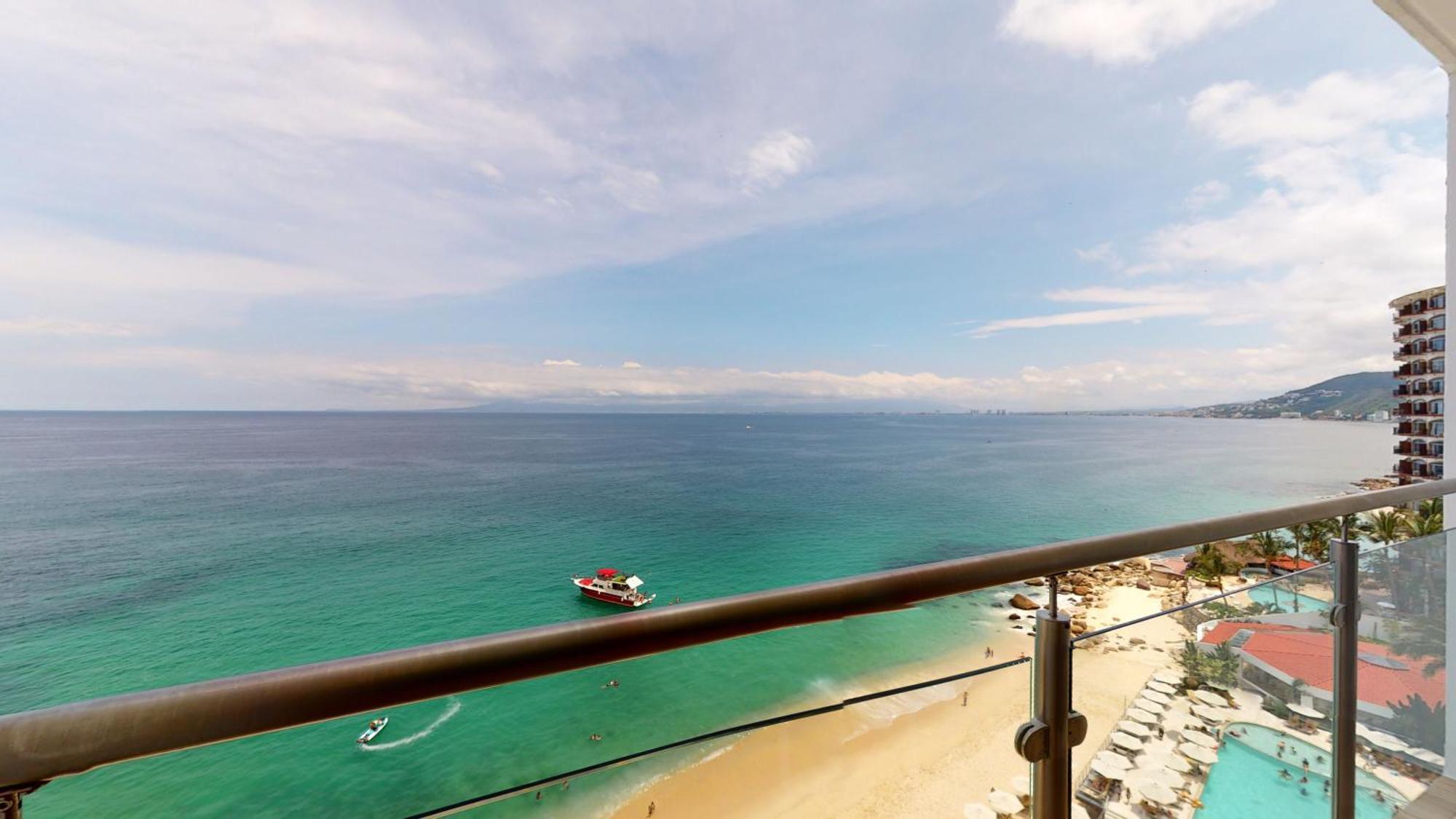 Royal Deluxe Ocean Front