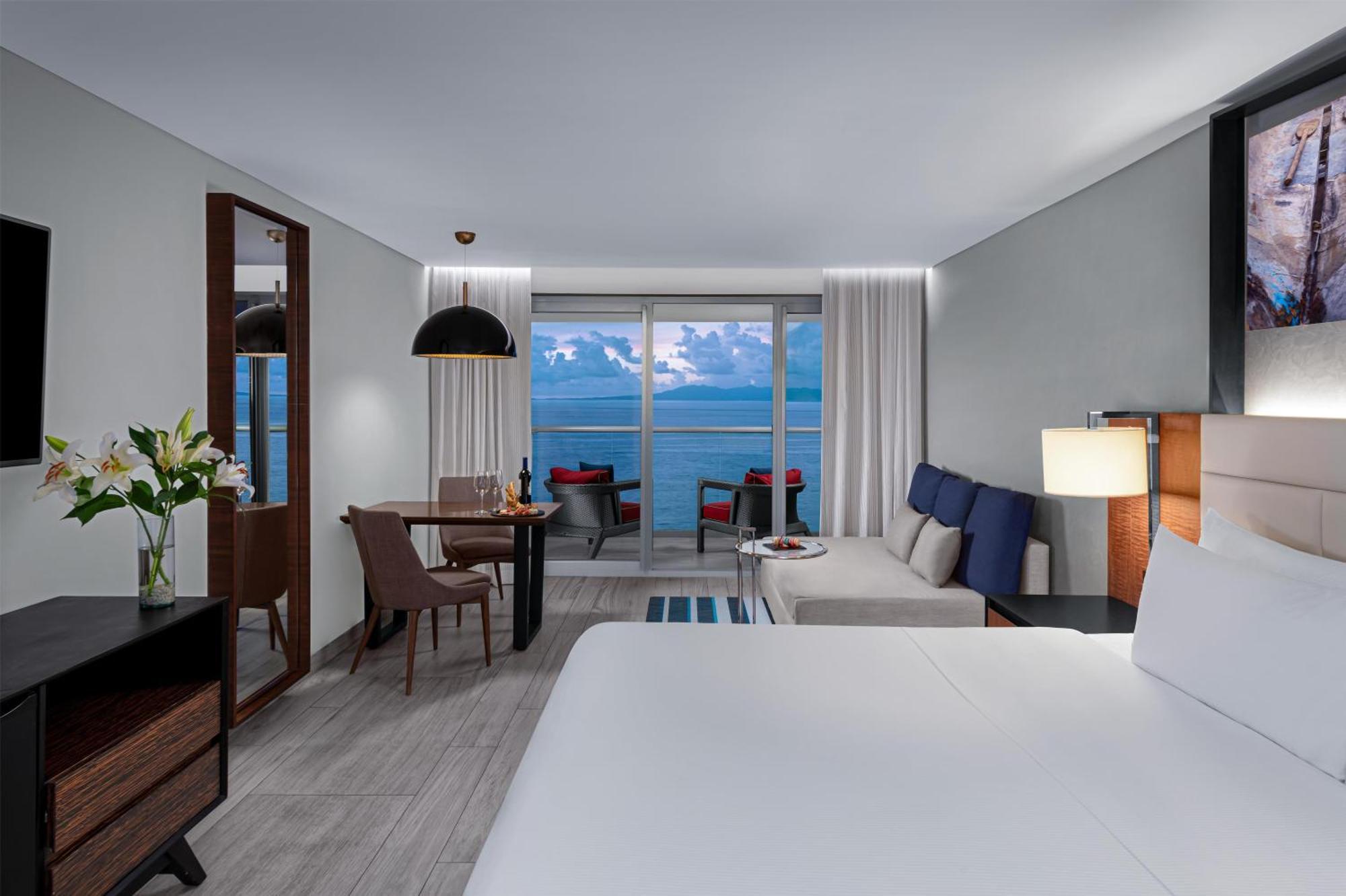 King Room Oceanfront Premier View