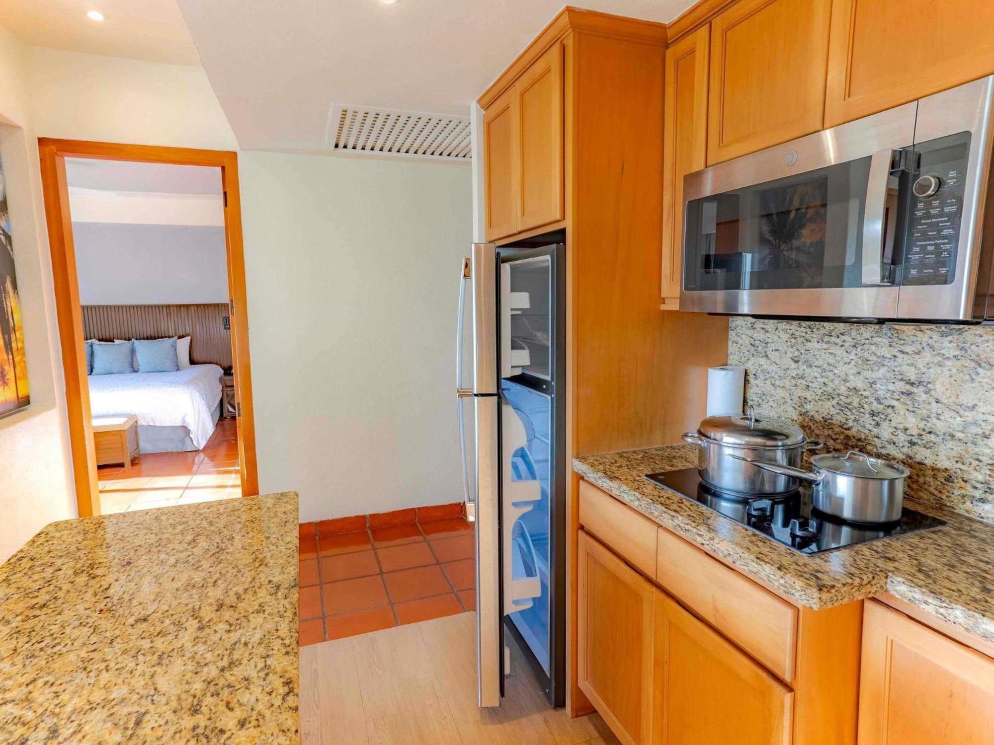 One-Bedroom King Suite Jacuzzi Terrace Partial Ocean View